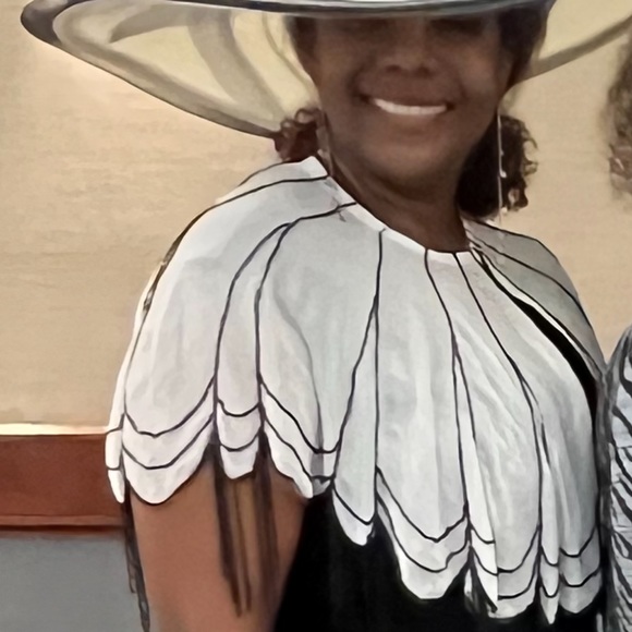 Anthropologie - Maeve Beaded Fringed Cape - One Size - Picture 8 of 9